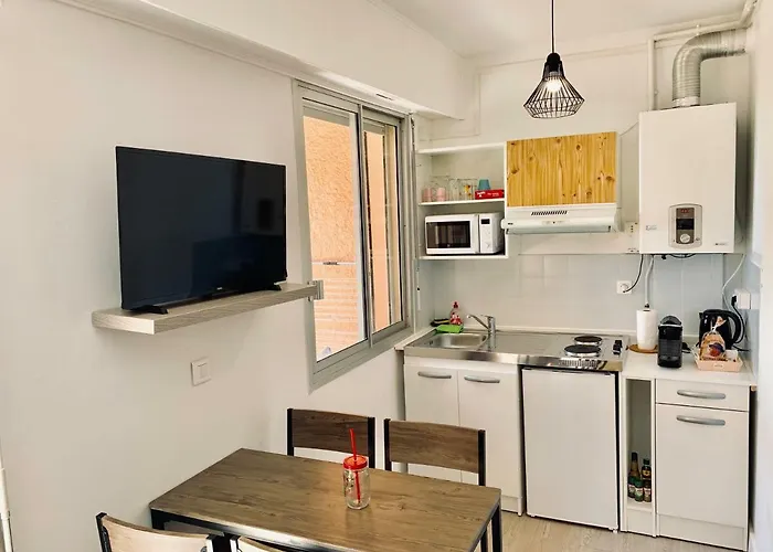 Tres Beau A 100m De La De Marinella Ajaccio (Corsica)