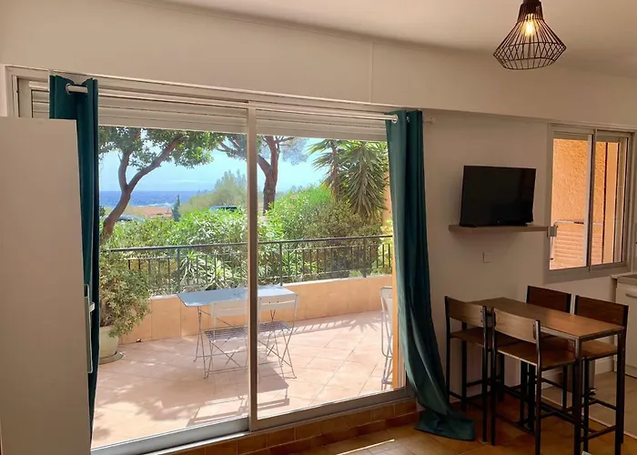 Tres Beau A 100m De La De Marinella * Ajaccio (Corsica)